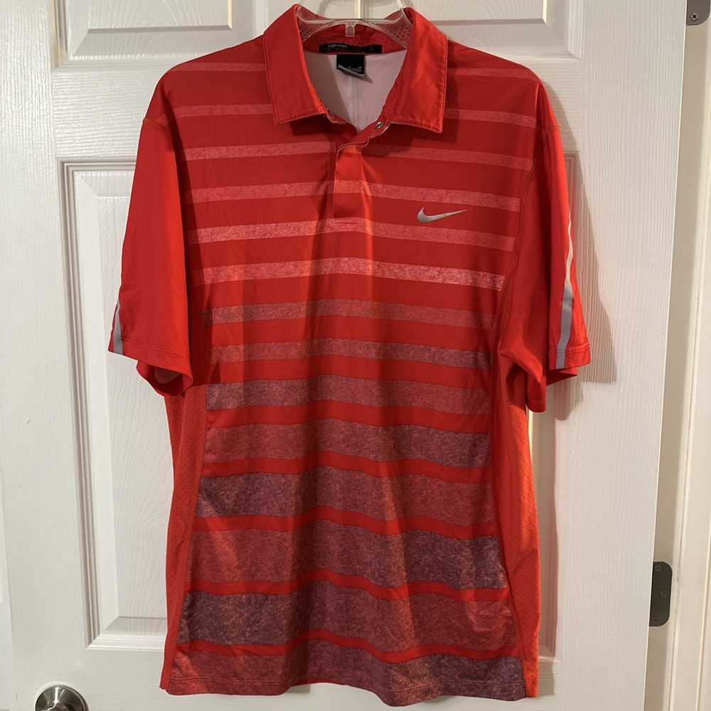 Tiger Woods Collection Snap Shirt Mens  Red Nike Dri-Fit Golf Polo Size S Top‎